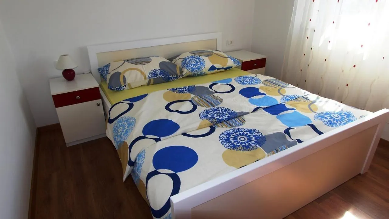Guest house Apartments Tomislav Malinska