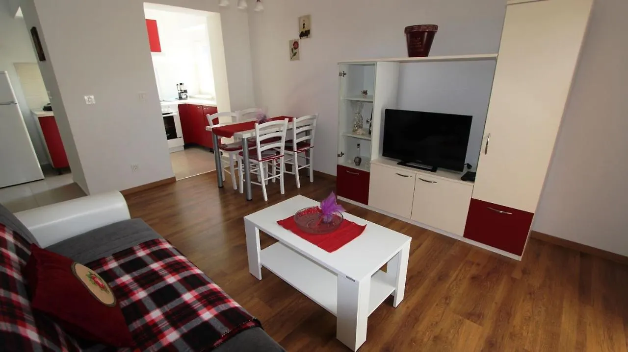 Guest house Apartments Tomislav Malinska