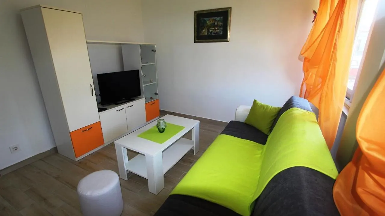 Apartments Tomislav Malinska Guest house